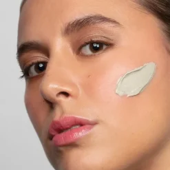 AntipodesHalo                Masque Éclat à la Boue Volcanique