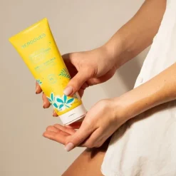 BerdouesMonoï et Tiaré                Lait Corps Pailleté Sublime