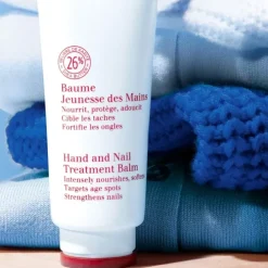 CLARINSBaume Jeunesse des Mains 96% d’ingrédients d’origine naturelle