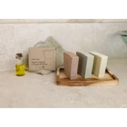 Comme AvantSavon Naturel                A L'Huile d'Olive Enrichi en Huile de Baie de Laurier et Argile Verte