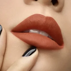 INCENZARouge Pur Couture The Slim Glow Matte                Rouge à lèvres mat lumineux. Confort longue durée. Couleur couture