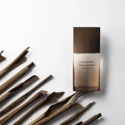 Issey MiyakeWood&Wood                Eau de Parfum Intense