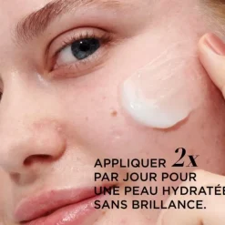 It CosmeticsConfidence in a Gel Cream                Gel-Crème Hydratant et Anti-âge pour les Peaux Mixtes à Grasses