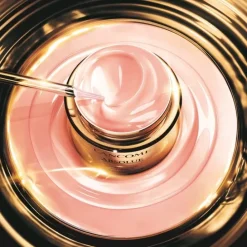 LANCÔMEAbsolue                Crème Fondante Régénérante Illuminatrice aux Grands Extraits de Rose